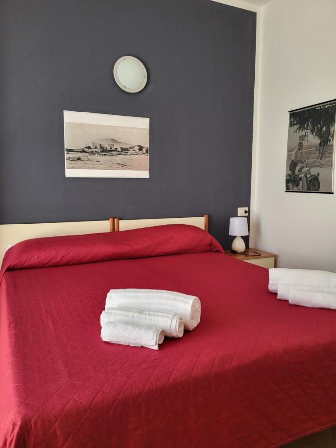 White Sand Affittacamere La Caletta Exterior foto